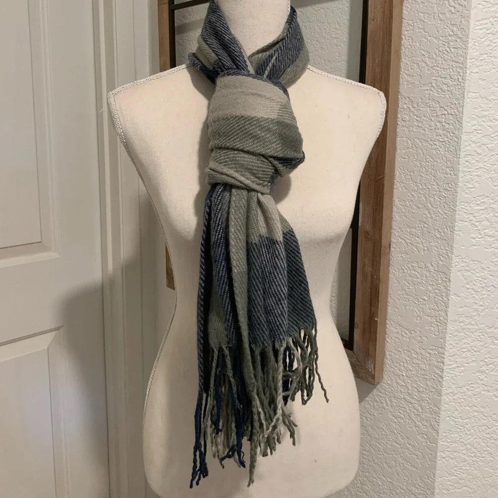 Blue and gray plaid scarf. Unbranded. Gently used - Picture 1 of 5